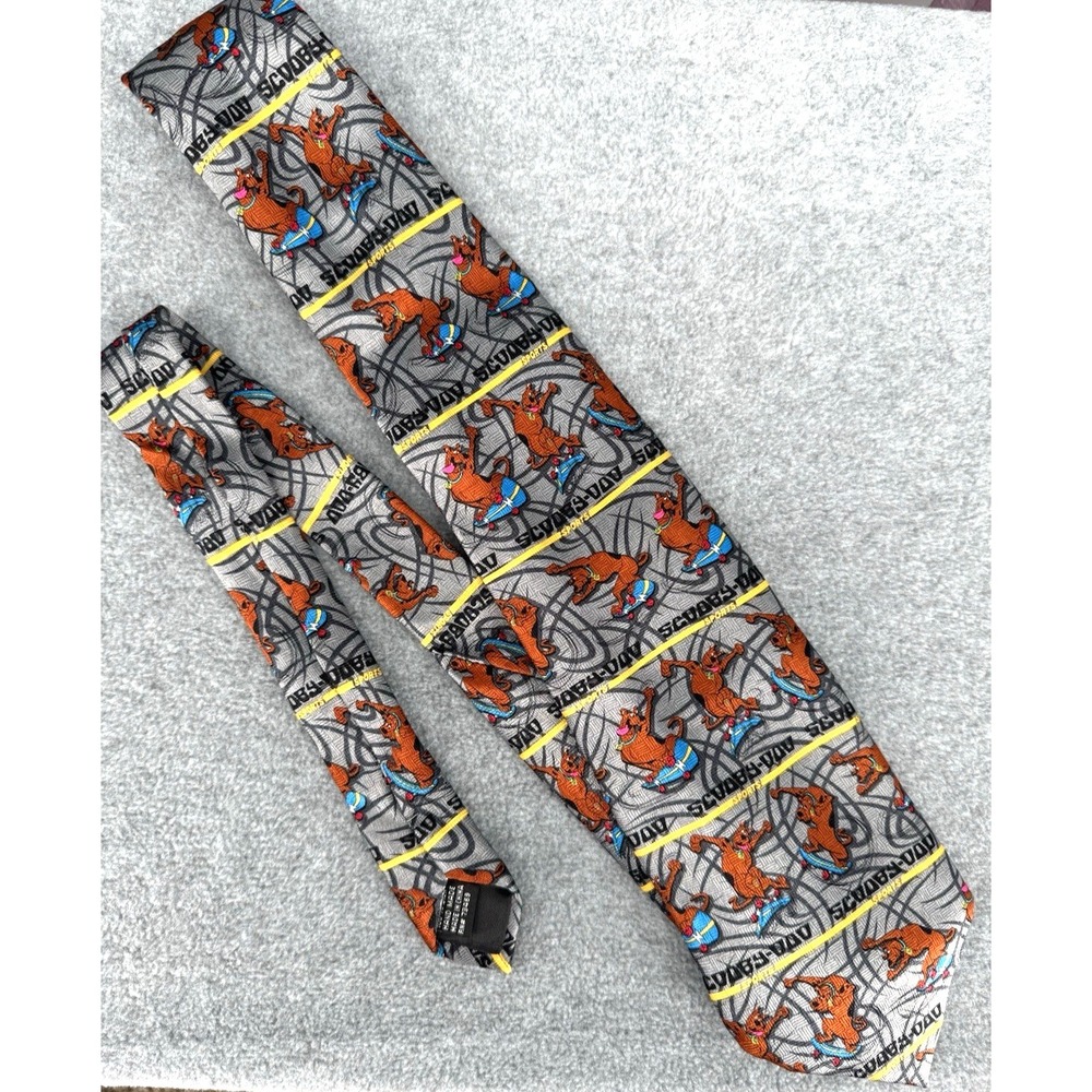 Scooby-Doo Silk Necktie Cartoon Network Hanna-Barbera 2003 Novelty Tie